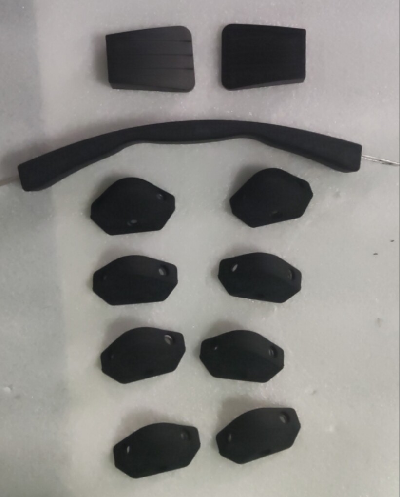 Laptop Accessories All In One - Set di Accessori con Protezioni Angolari