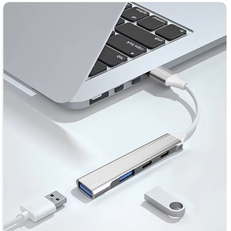 Laptop Accessories Hub - Multi Splitter in alluminio 4 in